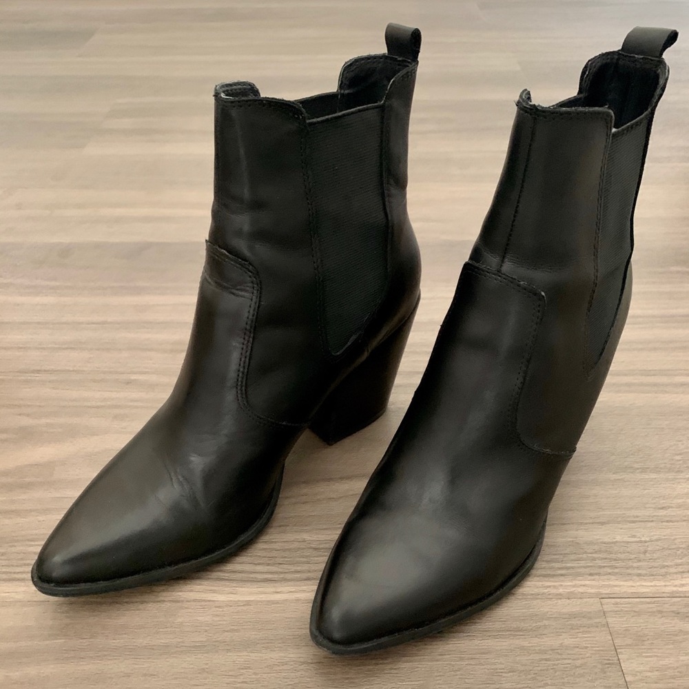 Steve Madden Women’s Patricia Leather Booties